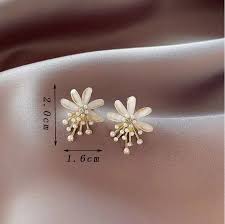 Aretes en forma de flor