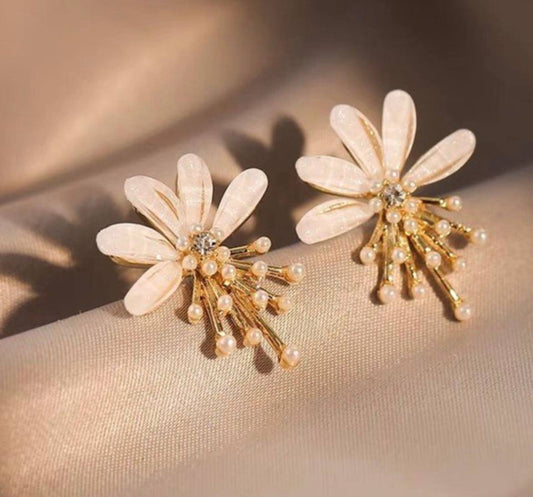 Aretes en forma de flor