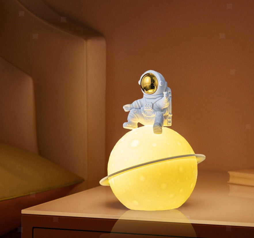 Lampara de escritorio led de Astronauta