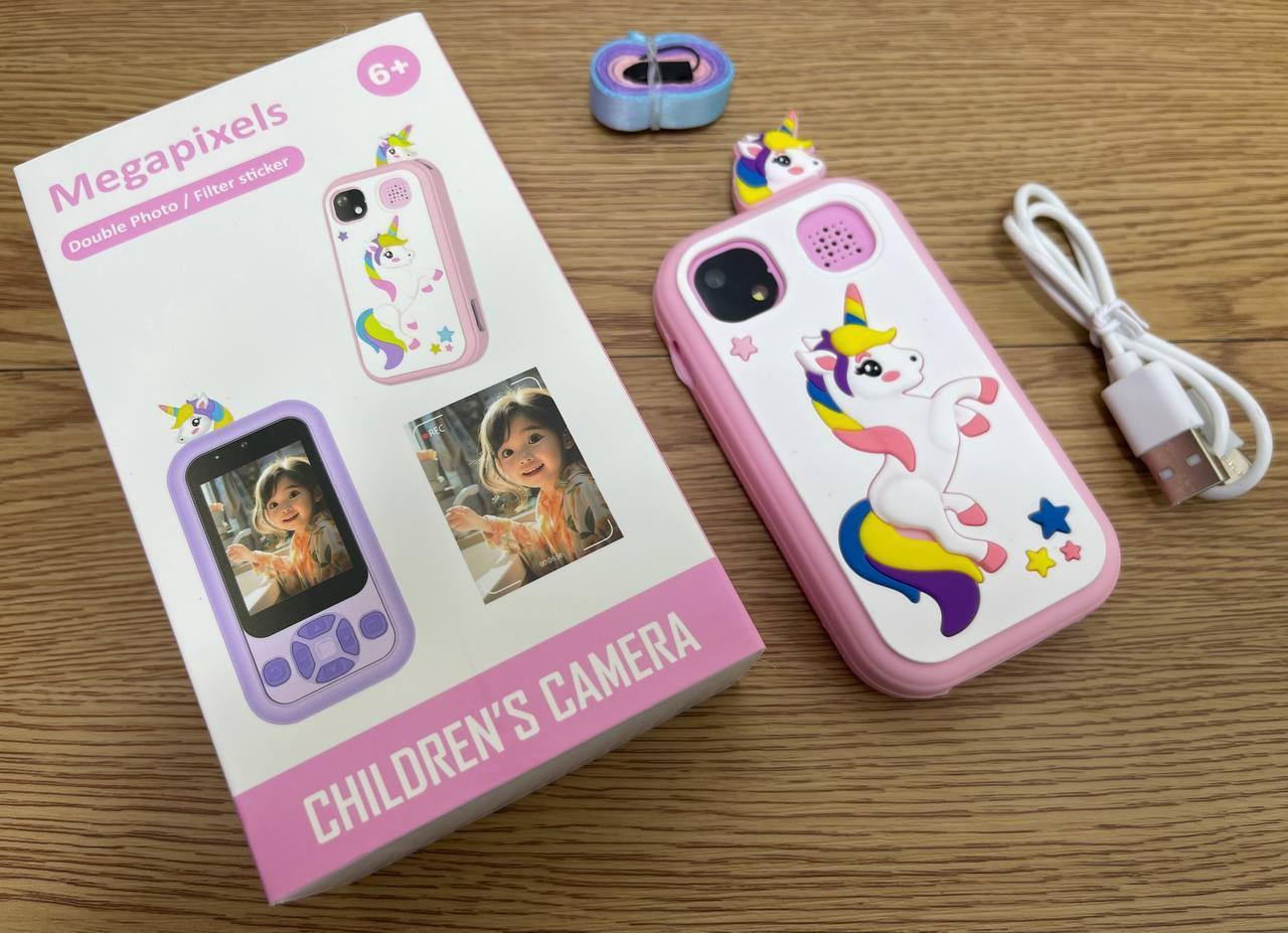 Mini telefono inteligente incluye forro